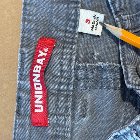 Unionbay Women's Gray Cargo Pants Zip Pockets Slim Fit Casual Utility Size 3 - Picture 5 of 6